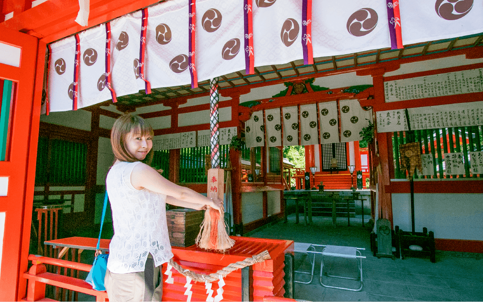 阿須賀神社参拝の様子：写真